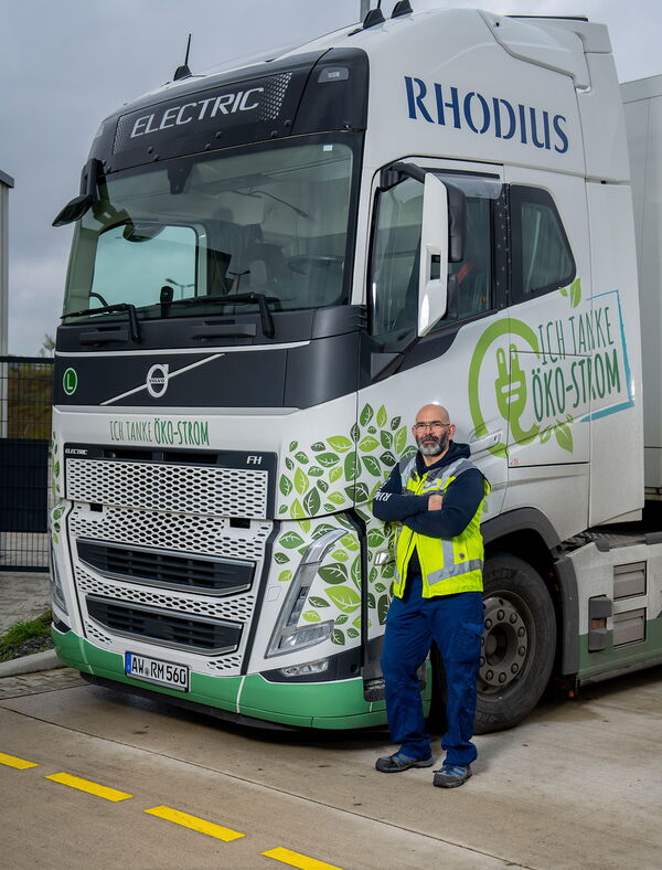 Durch Elektrifizierung unserer Fahrzeuge sparen wir viel CO₂ ein.